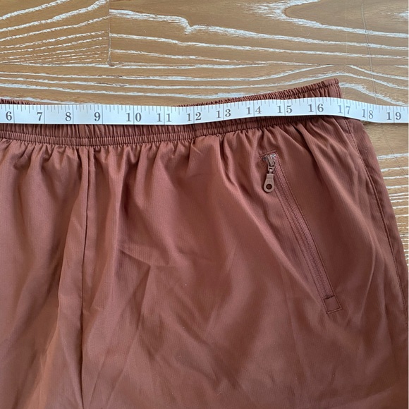 Girlfriend Collective earth gazelle shorts Size XL, NWOT - Picture 2 of 8